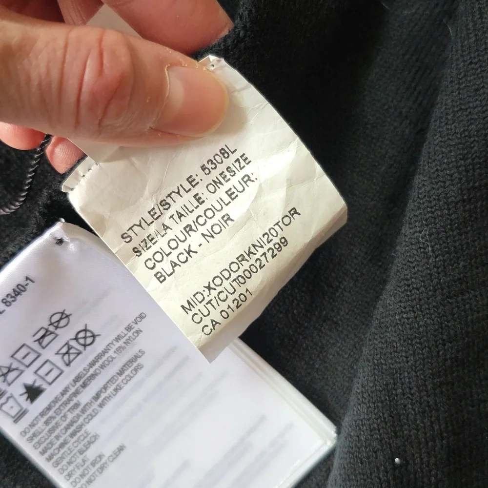 Canada Goose Ladies Merino Wool Scarf Black - Picture 4 of 6